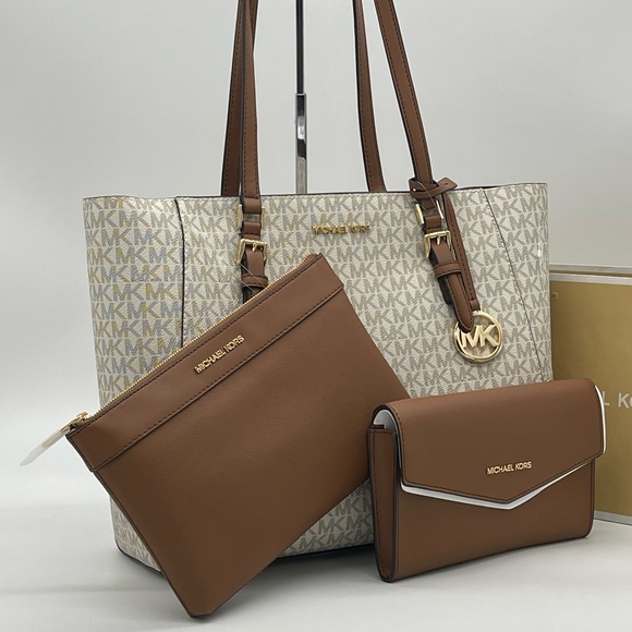 Michael Kors Large Charlotte 3 in 1 Tote Bag - Picture 2 of 14